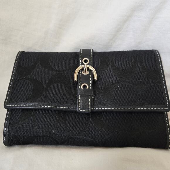 Coach Monogram Trifold Wallet Black Snap Close Buckle Detail - Picture 1 of 10